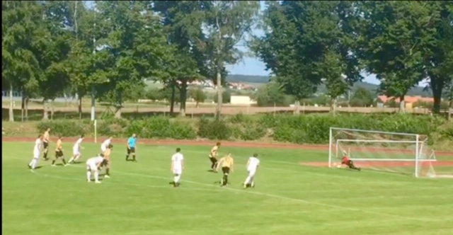 Neuner trifft per Elfmeter zum 3:0